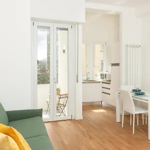 https://apt-new-manet-exclusive.italymilanhotels.net